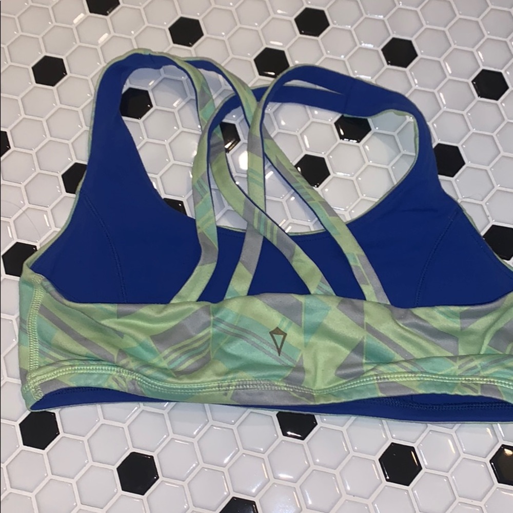 COPY - ivivva reversible bra